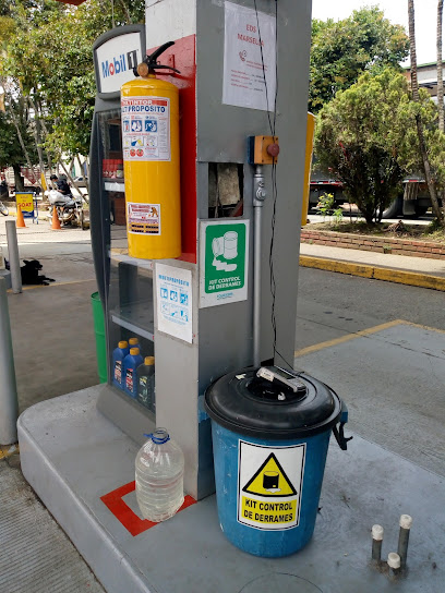 Estación De Servicio La Bomba